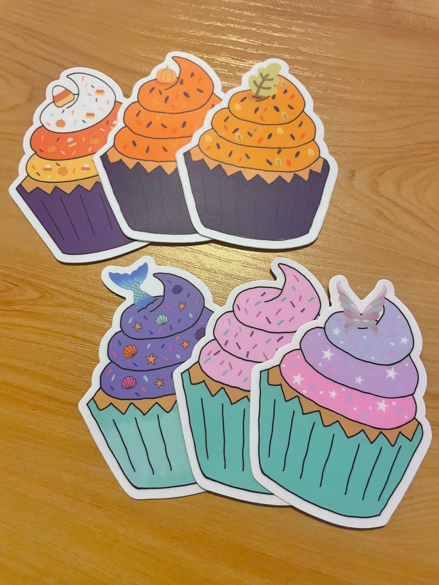 Cupcake die cut sticker